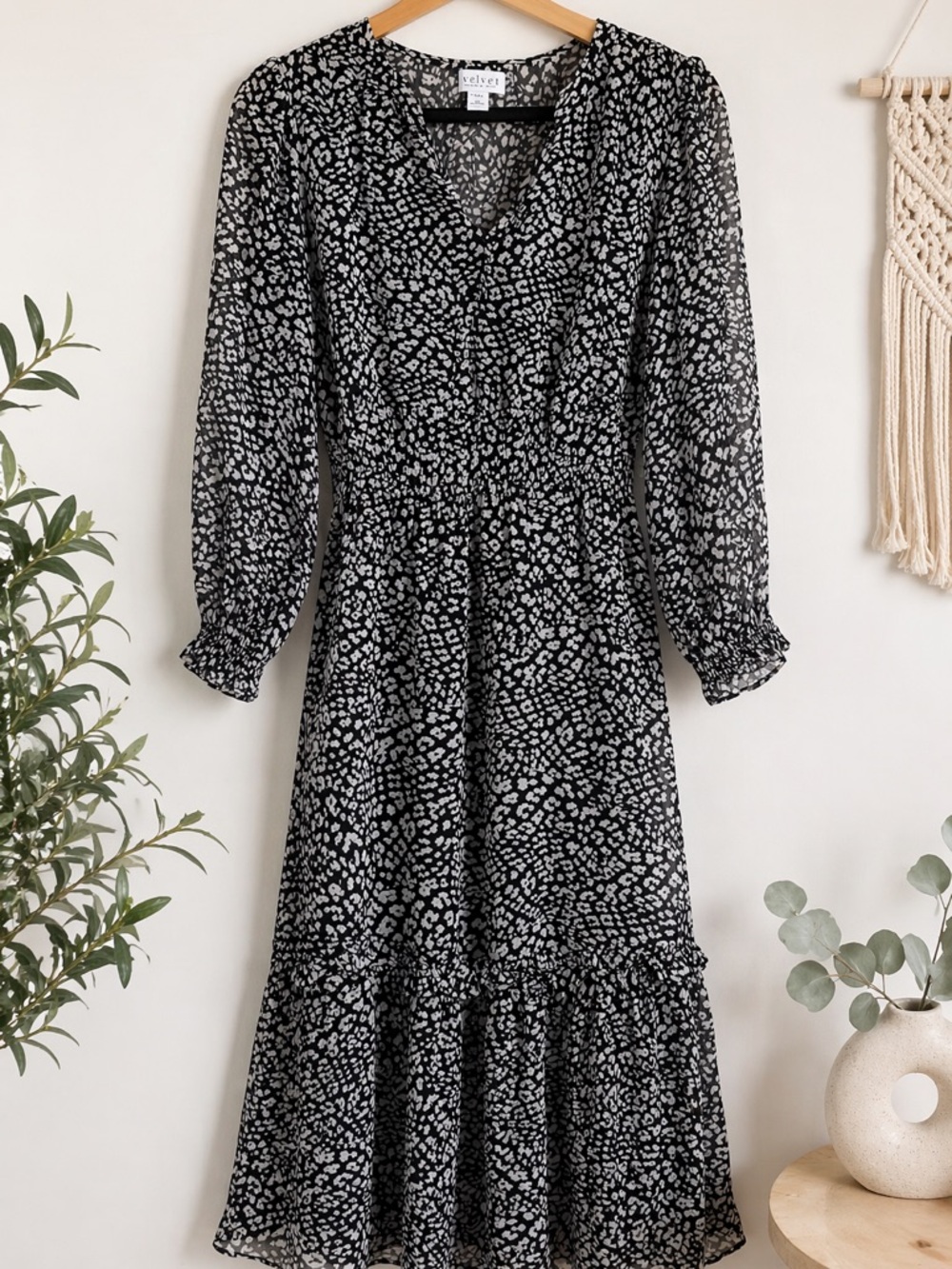 Velvet Graham Spencer Black White Midi Dress Long Sleeve Flowy Minimal Chic - Picture 2 of 5
